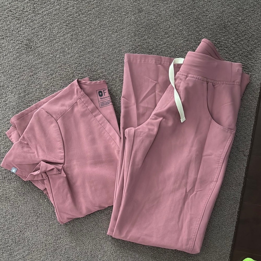Women's Pink Scrub Set